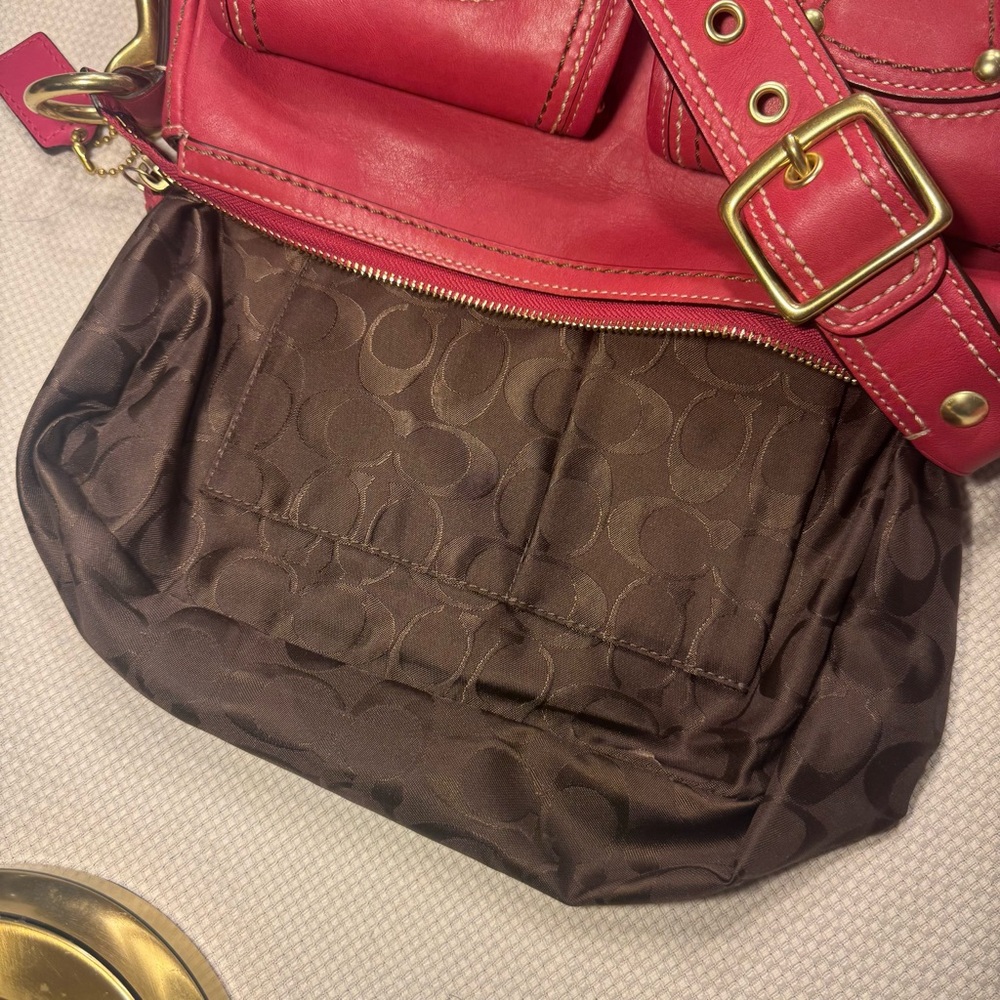 Coach Legacy Leather Shoulder Bag - Picture 6 of 9